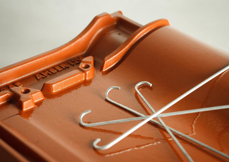 Universal clip TYPE R